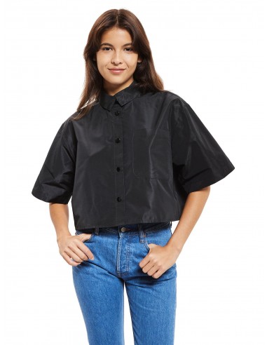 La chemise presque crop Taffy taffetas recyclé Noir black coffee Venez découvrir notre 